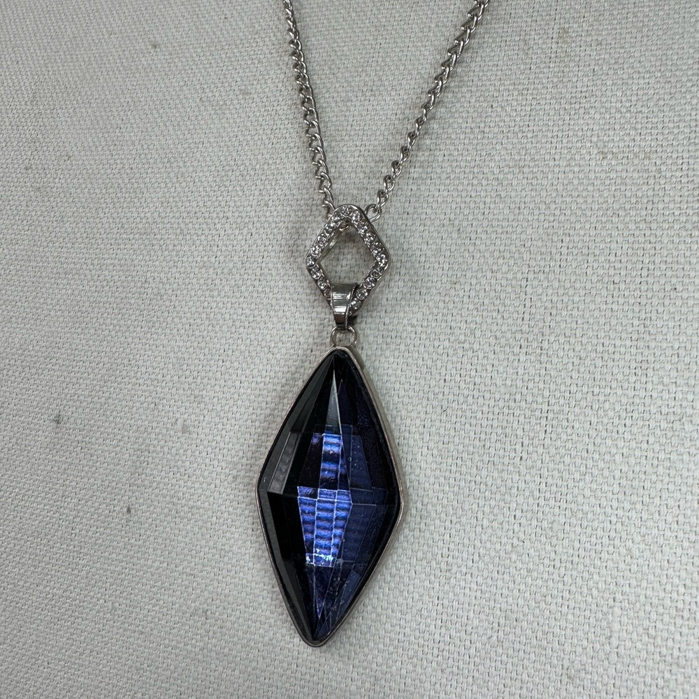 Long sparkly blue and rhinestone pendant necklace